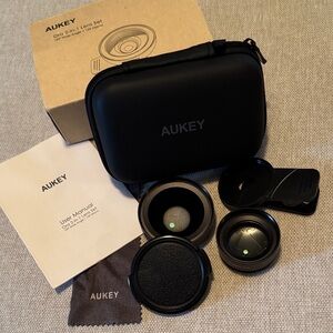 New Aukey brand Ora 2-in-1 Lens Set for Phone-Includes Case/Manual/Box/Cloth